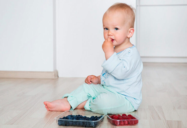BLW (Baby Led Weaning): 10 věcí, které byste měli vědět